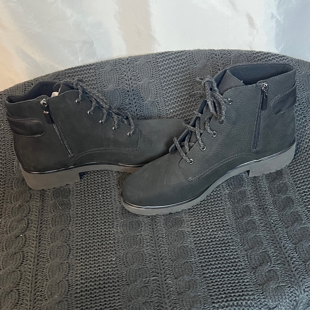 NWT Munro Bradley II Black Lace Up Boots for Women - Picture 3 of 11